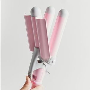 Brand new, never used! Mermade 32mm curler